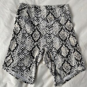 Balance athletica biker shorts